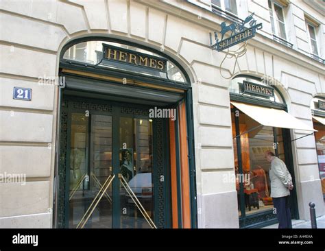 where to buy second hermes in paris|hermes boutiques in paris.